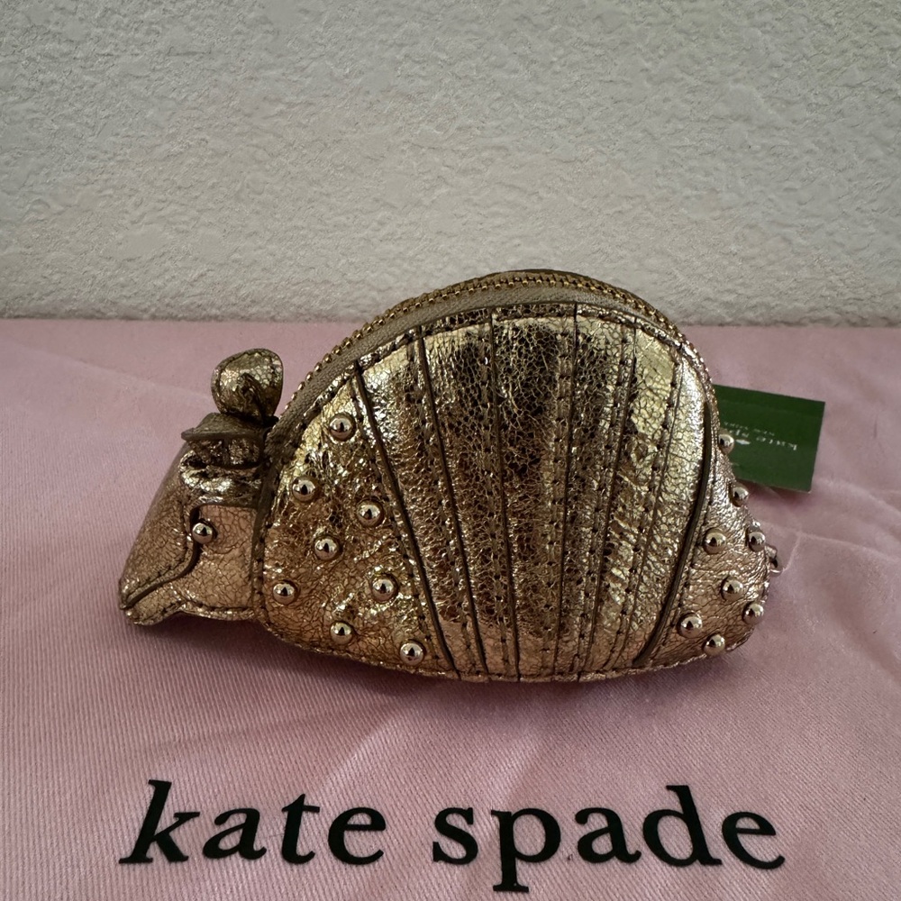 Kate Spade Gold Cosmetic Bag Seashell Design - Picture 2 of 5